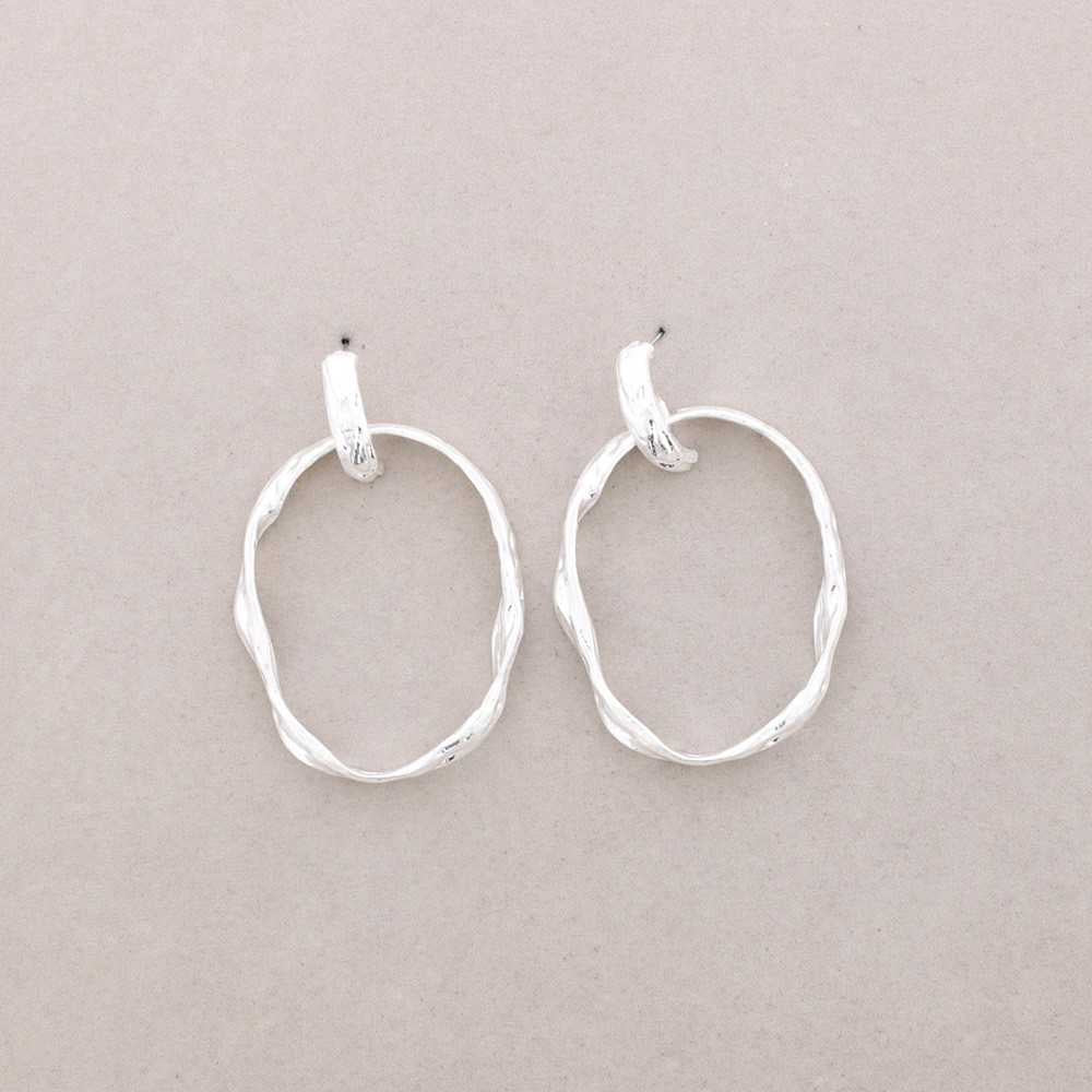 MINIMAL FRONT HOOPS