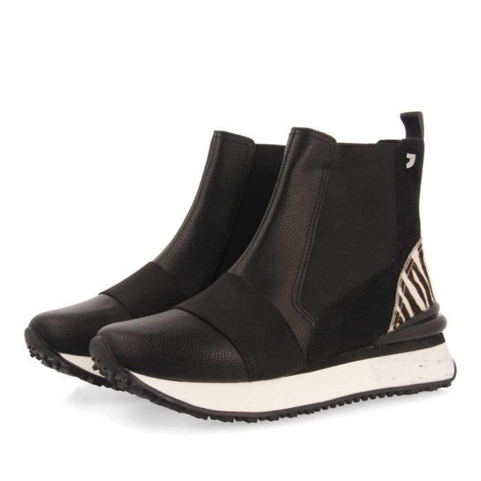 BLACK ULTRA CONFY SNEAKER-BOOTS