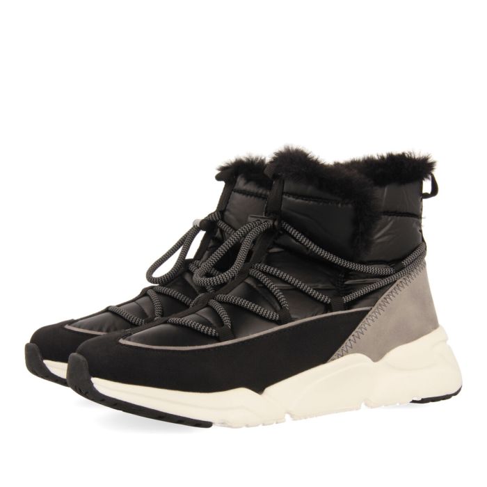 BLACK ULTRA LIGHT SNEAKER-BOOTS