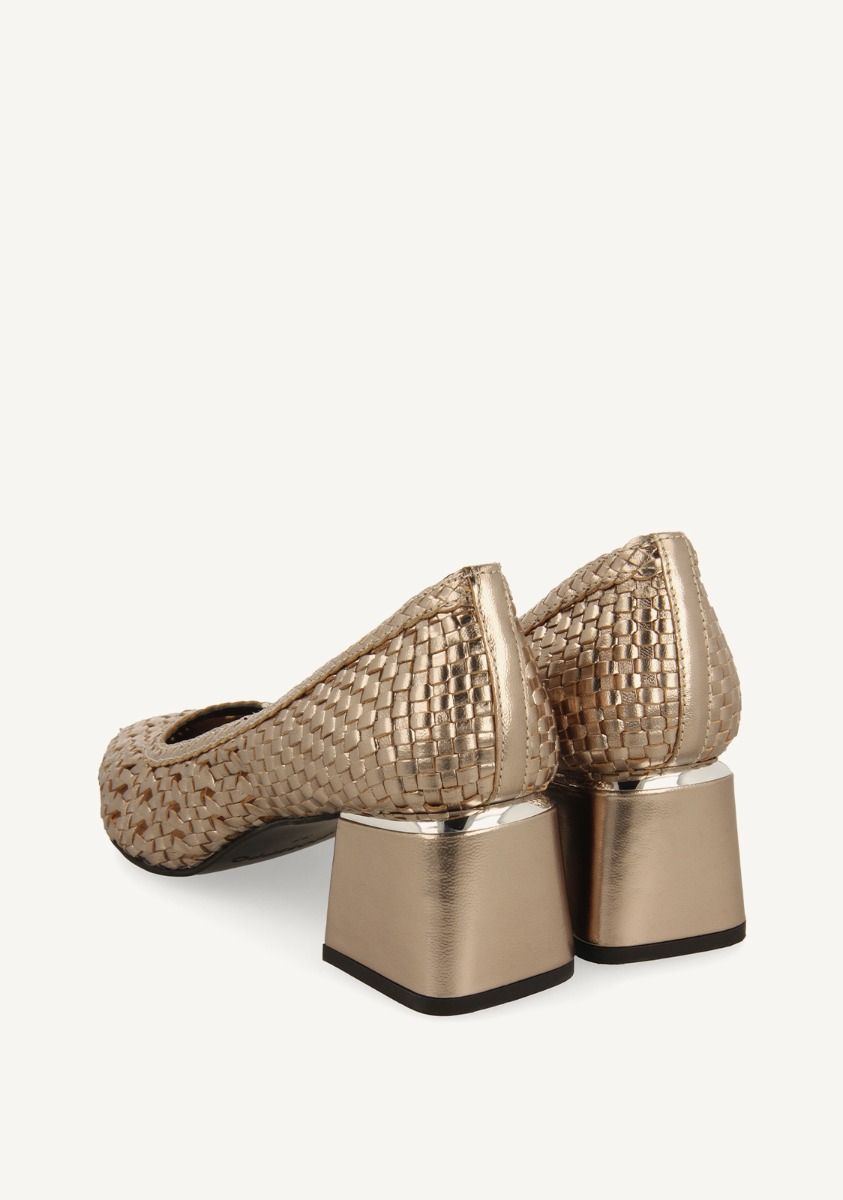 GOLD BRAIDED LEATHER PUMPS