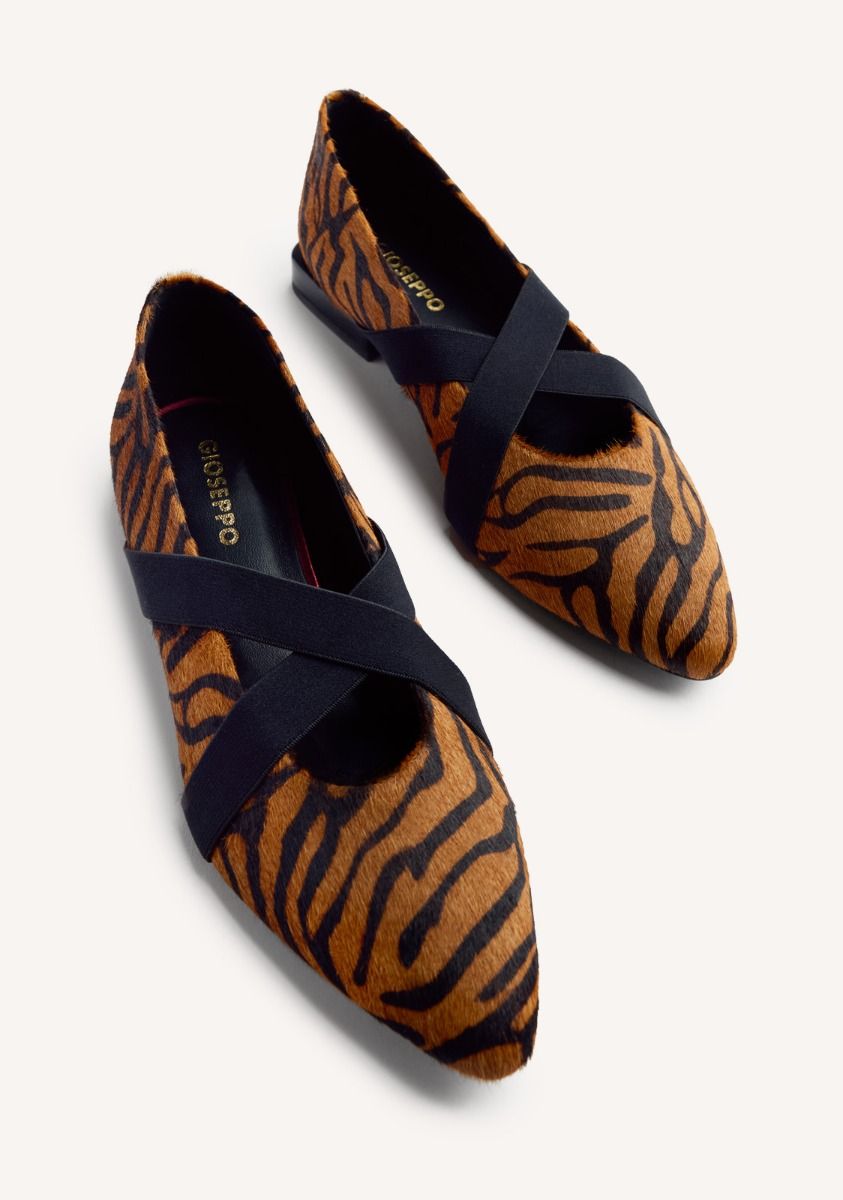 BROWN ANIMAL PRINT CHIC BALLET FLATS