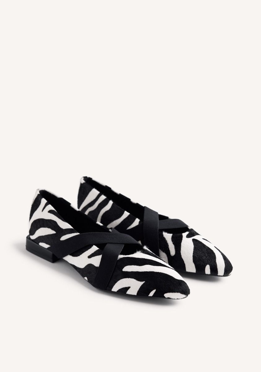 BLACK ANIMAL PRINT CHIC BALLET FLATS
