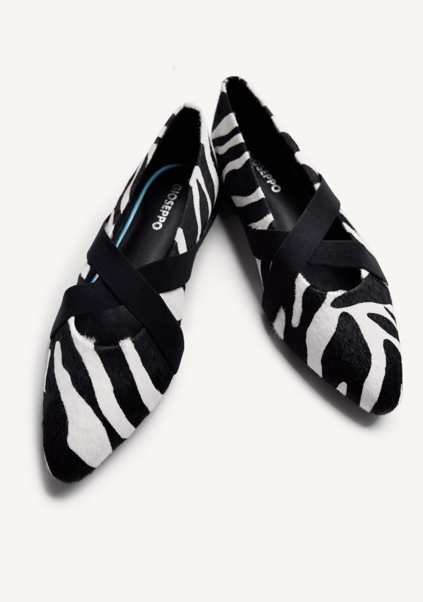 BLACK ANIMAL PRINT CHIC BALLET FLATS