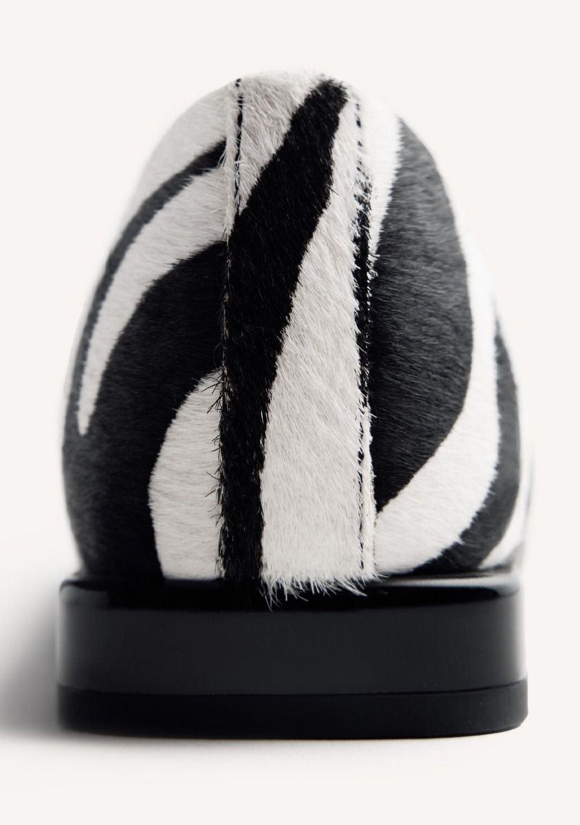 BLACK ANIMAL PRINT CHIC BALLET FLATS