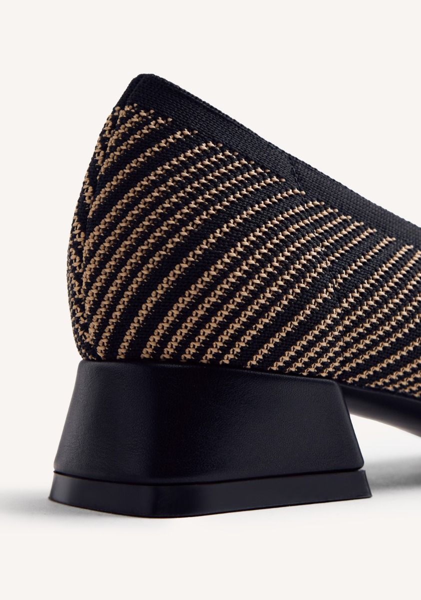 BLACK CHIC ELASTIC HEELED SHOES