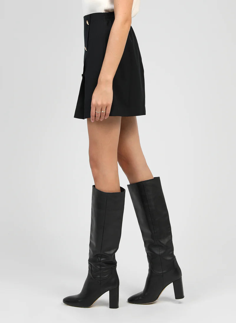 BLACK SHORT CHIC SKIRT