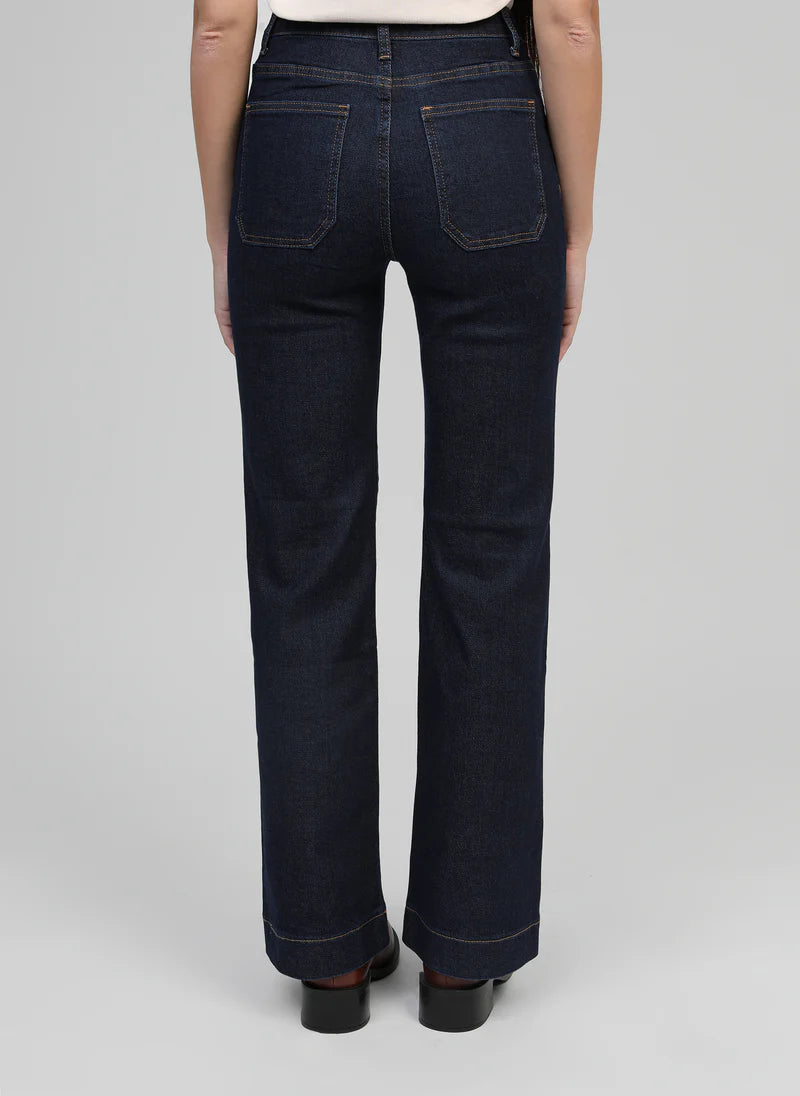 ULTA ELEGANT BLUE JEANS