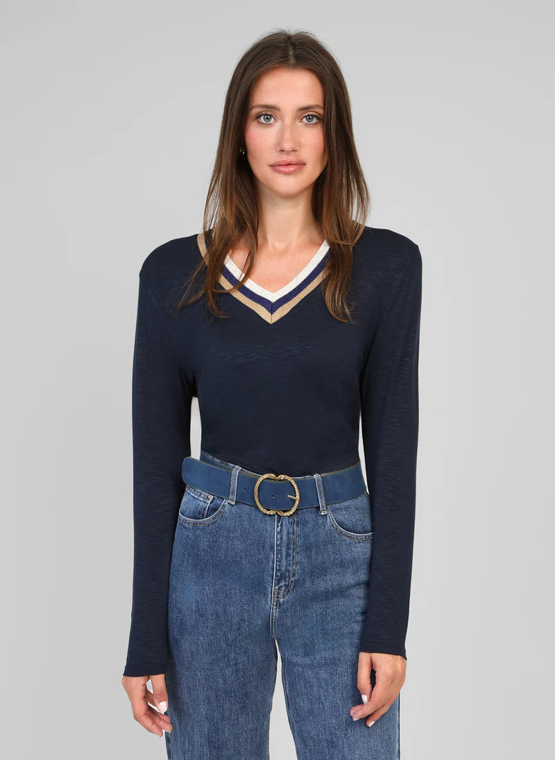 ULTRA SOFT GOLD V DETAILS LUXURY TOP