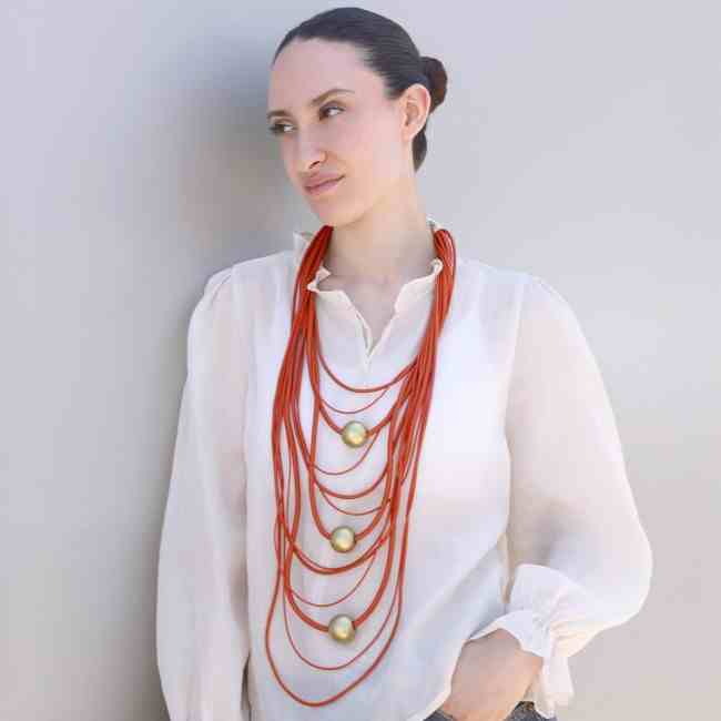 CHIC ASYMMETRIC NECKLACE IN DIFFERENT COLORS