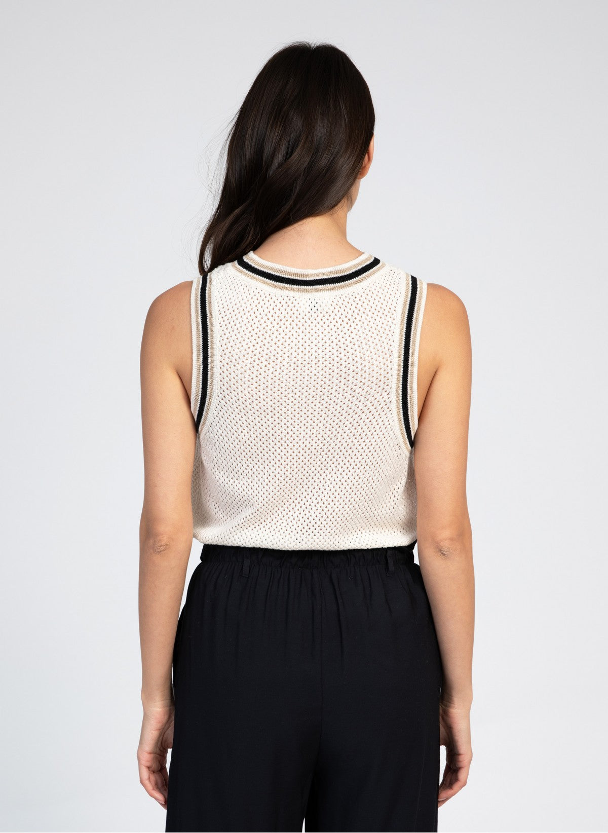 ECRU TANK TOP WITH COLD SUNKISSED DETAILS