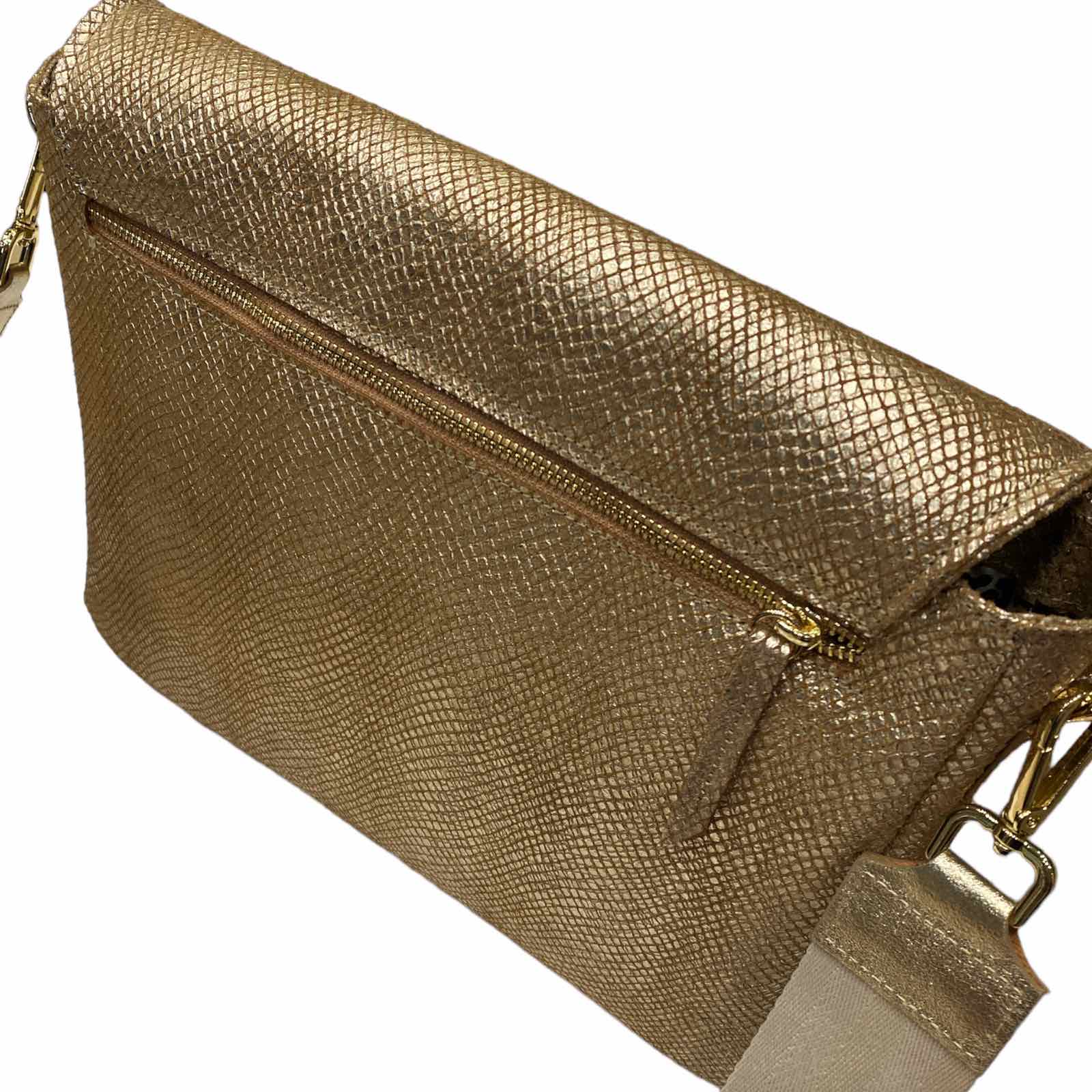 XL MANDY. GOLD STATEMENT LEATHER BAG