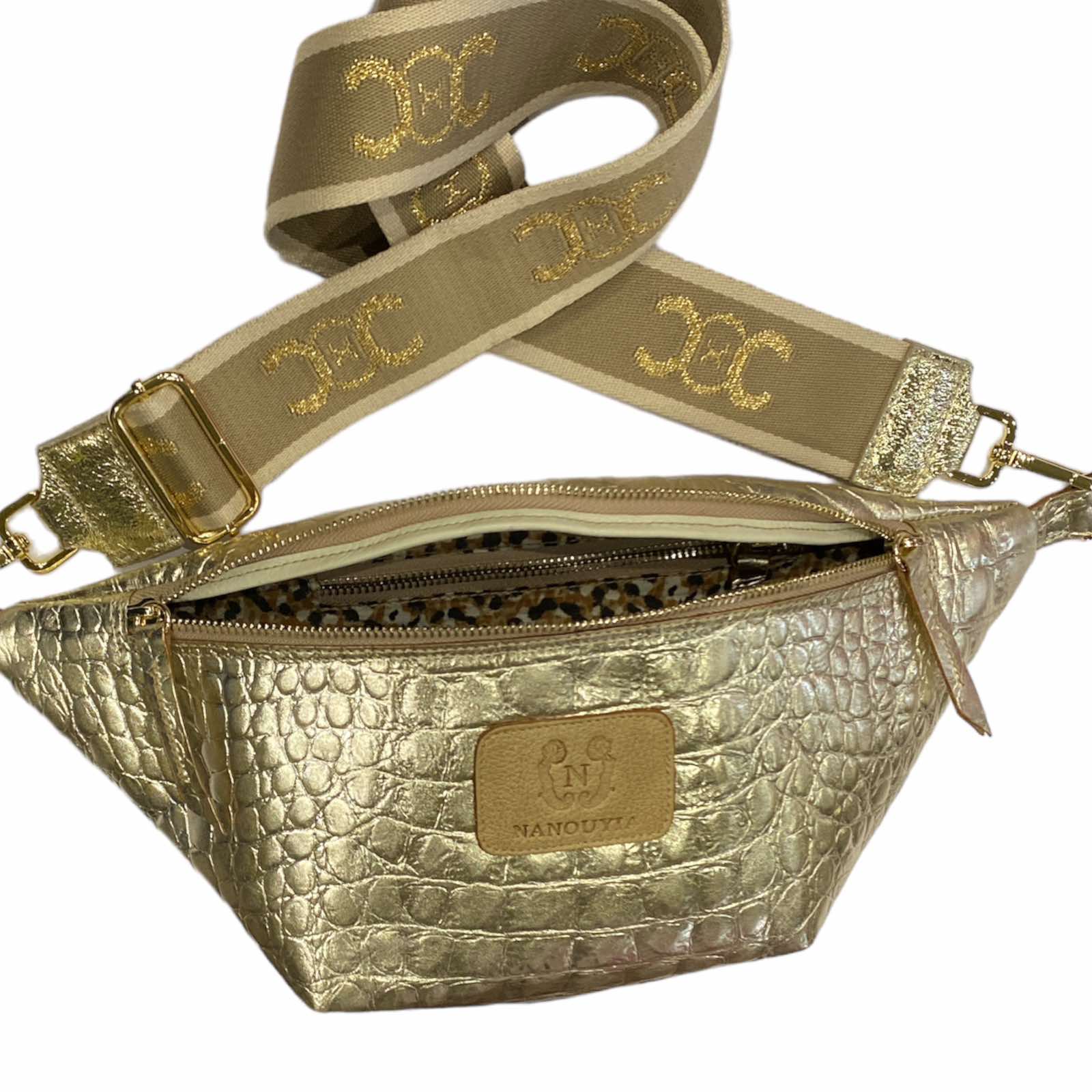 REGULAR. GOLD 3D LEATHER BELT BAG
