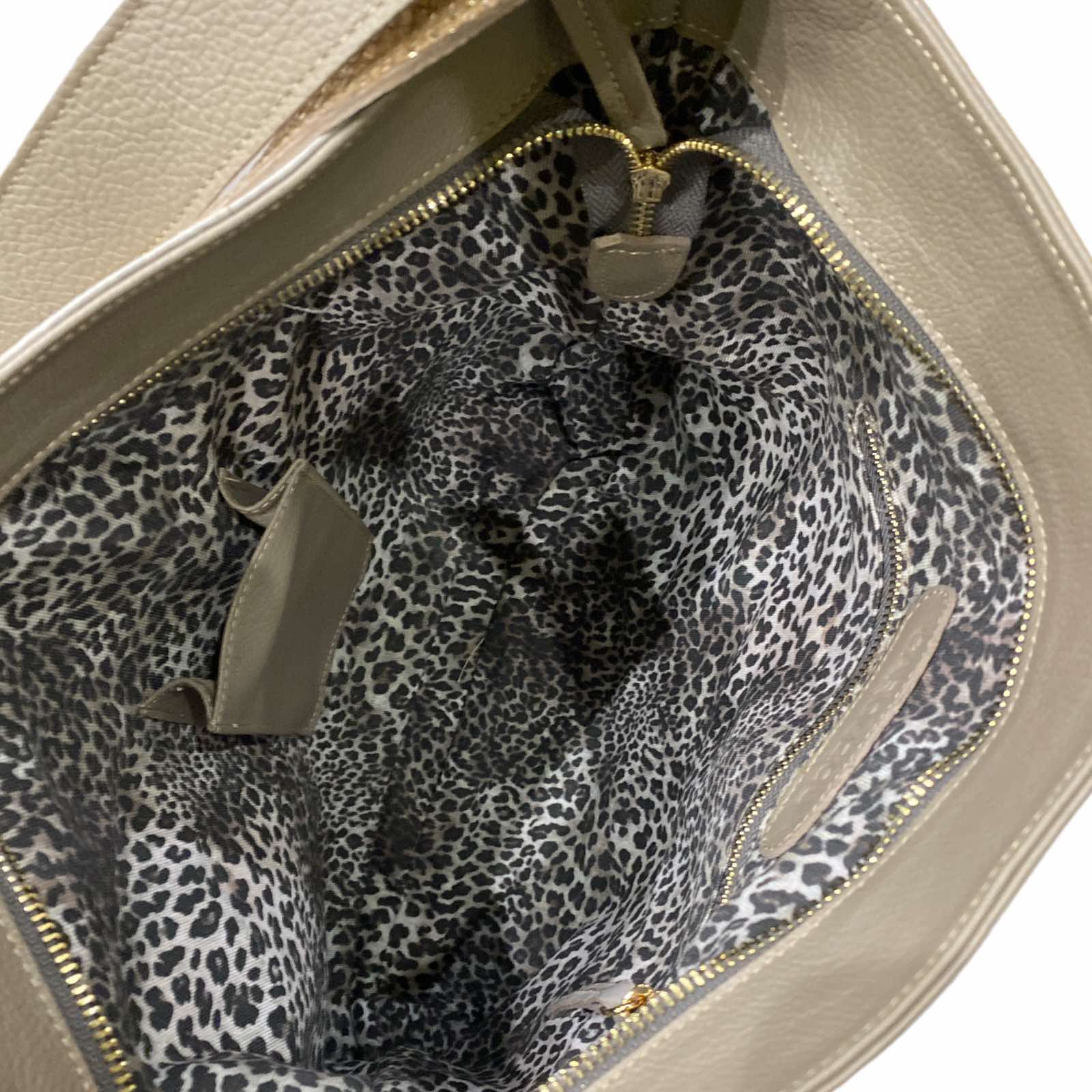 ALICE L. GREY 3D LEATHER WITH GOLD DETAILS BACKPACK