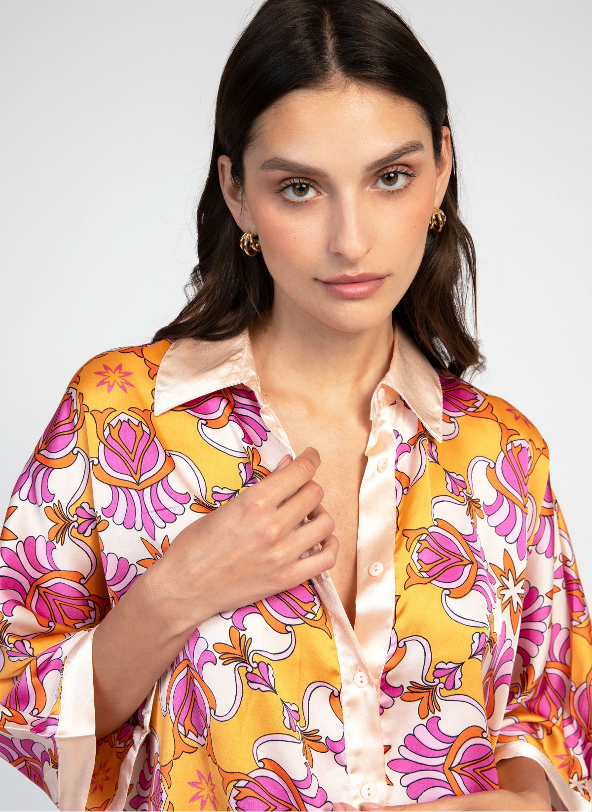 CORAL CHIC FLORAL SHIRT