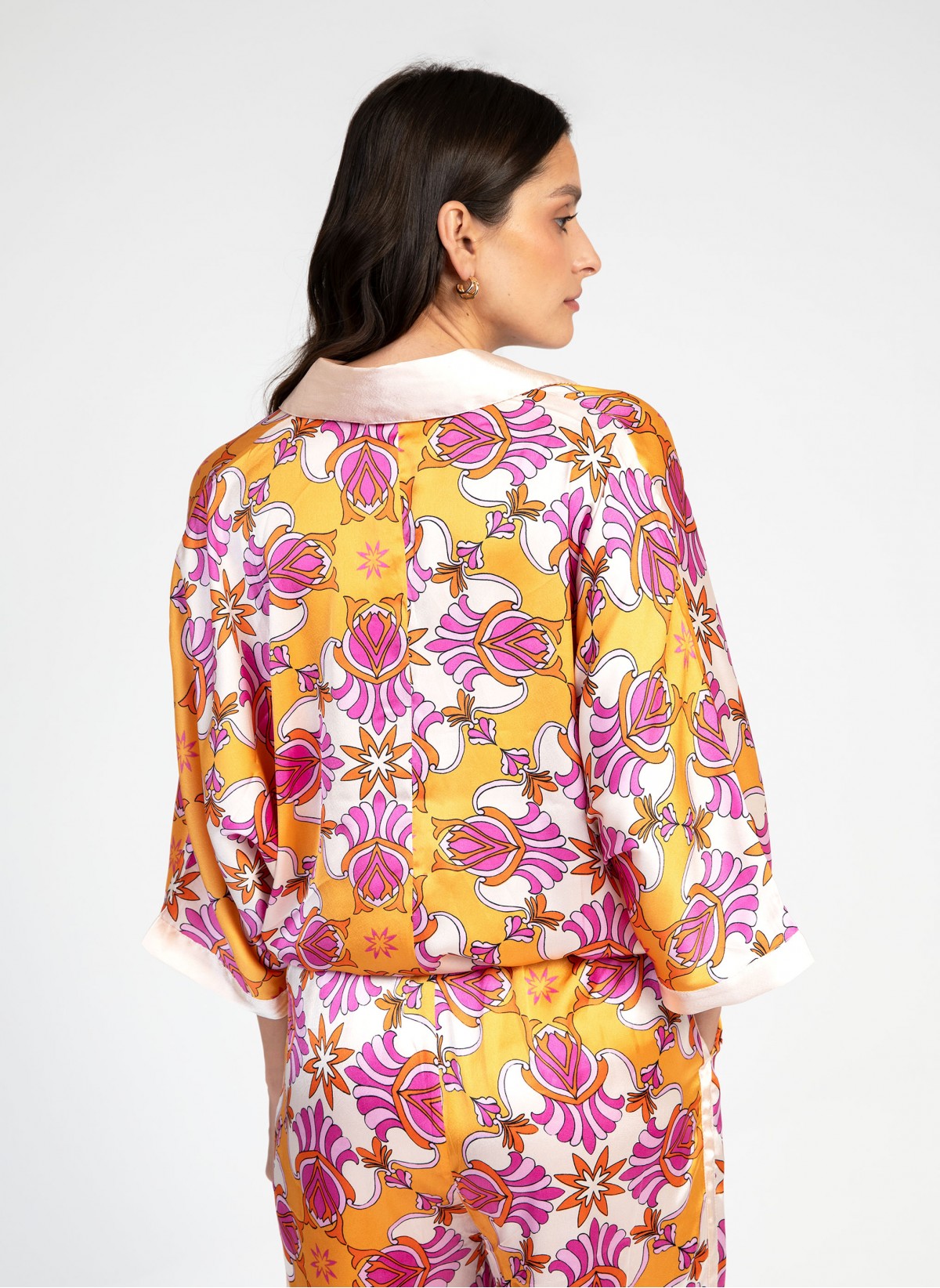 CORAL CHIC FLORAL SHIRT