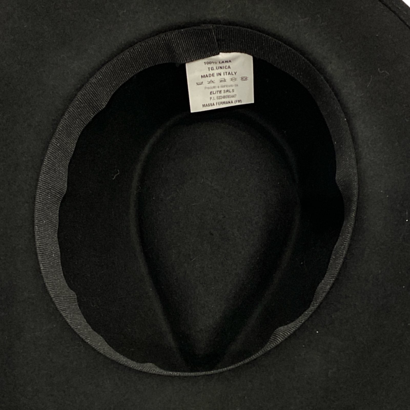 Black wool hat with bow