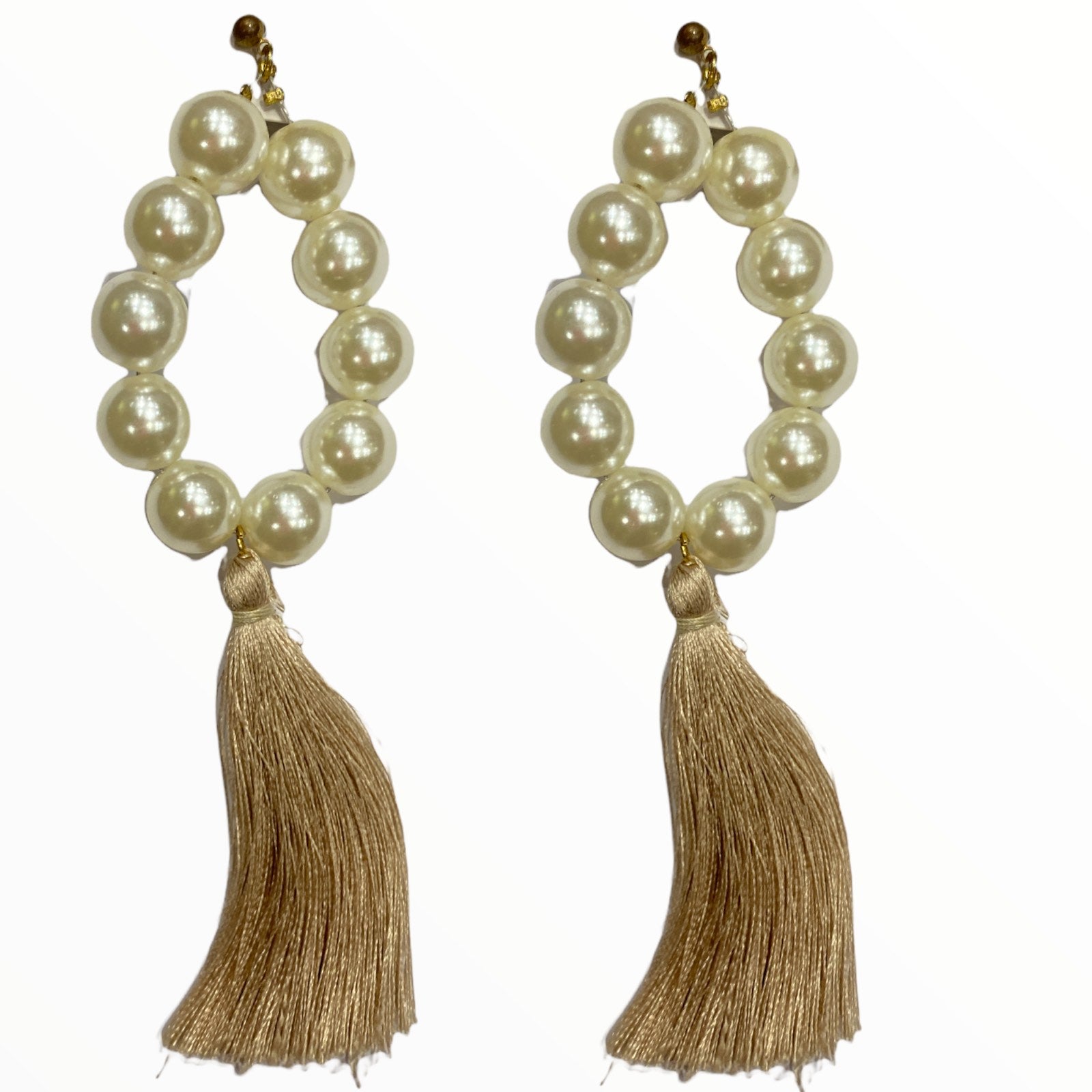 Beige pearls long earrings