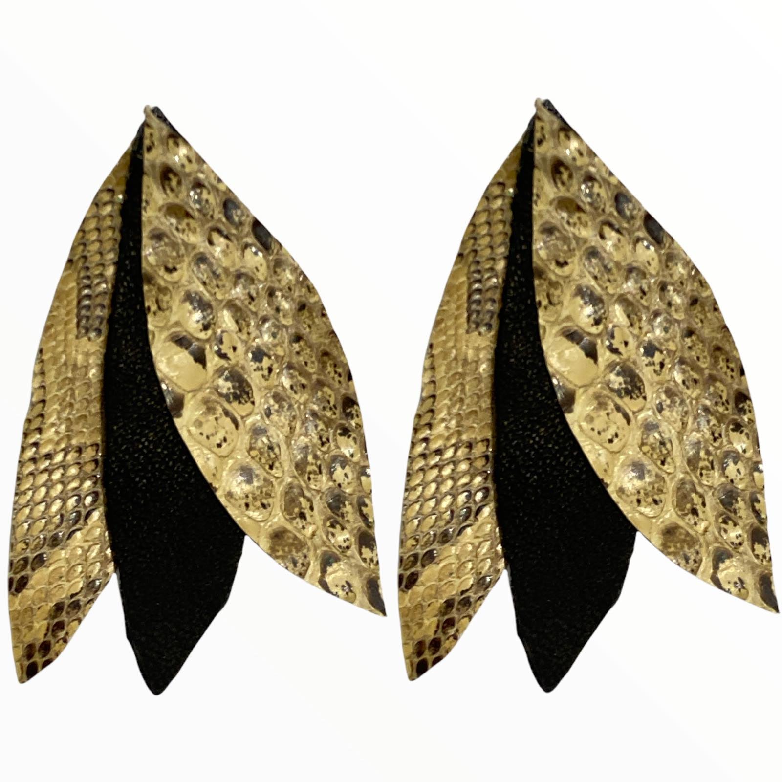 Μαύρα-μπέζ δερμάτινα σκουλαρίκια