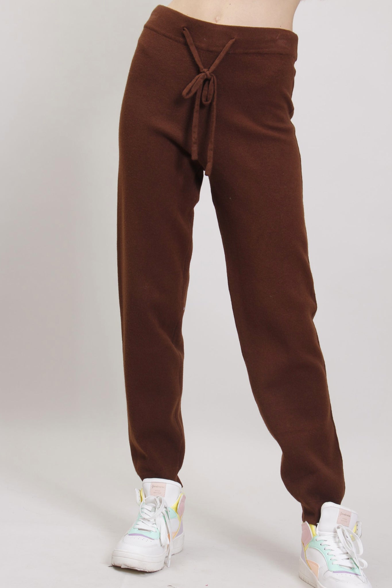 DARK BROWN KNITTED PANTS