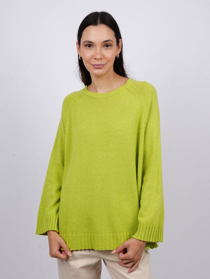 SOFT AND WARM MINIMAL PULLOVER WITH SIDE CUT