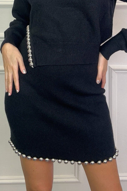 BLACK SKIRT WITH SILVER PEARLS