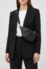 REGULAR. BLACK 3D LEATHER BELT BAG.2 STRAPS