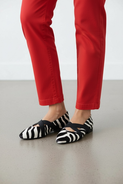 BLACK ANIMAL PRINT CHIC BALLET FLATS