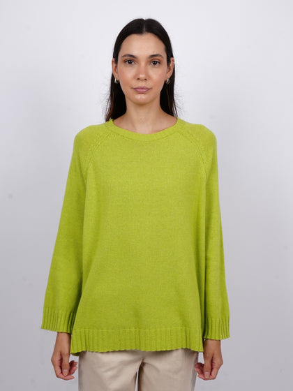 SOFT AND WARM MINIMAL PULLOVER WITH SIDE CUT