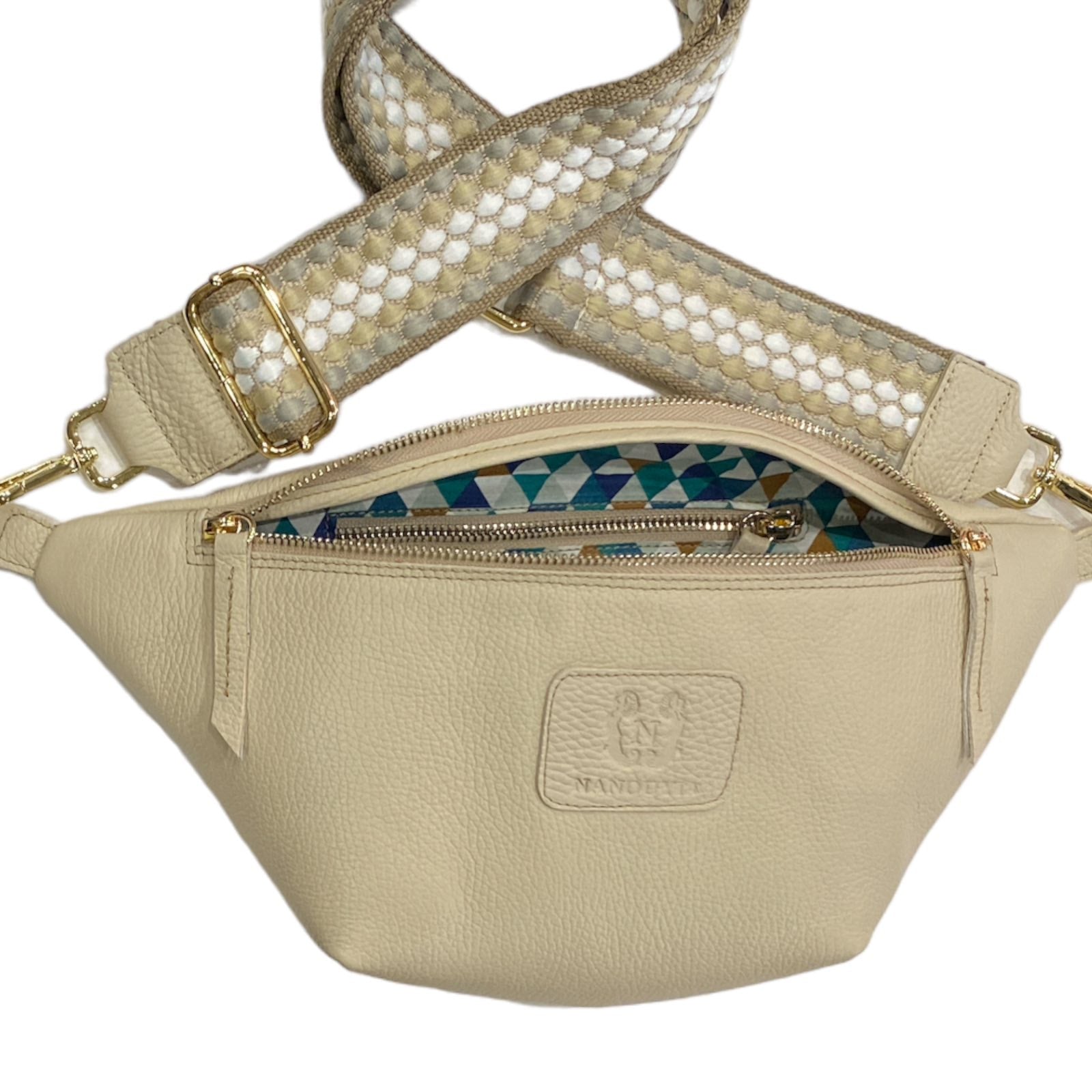 Vanilla leather belt bag with chic strap