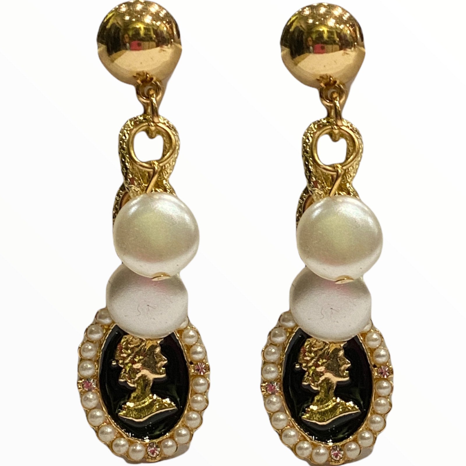 Gold ultra chic earrings with pearls