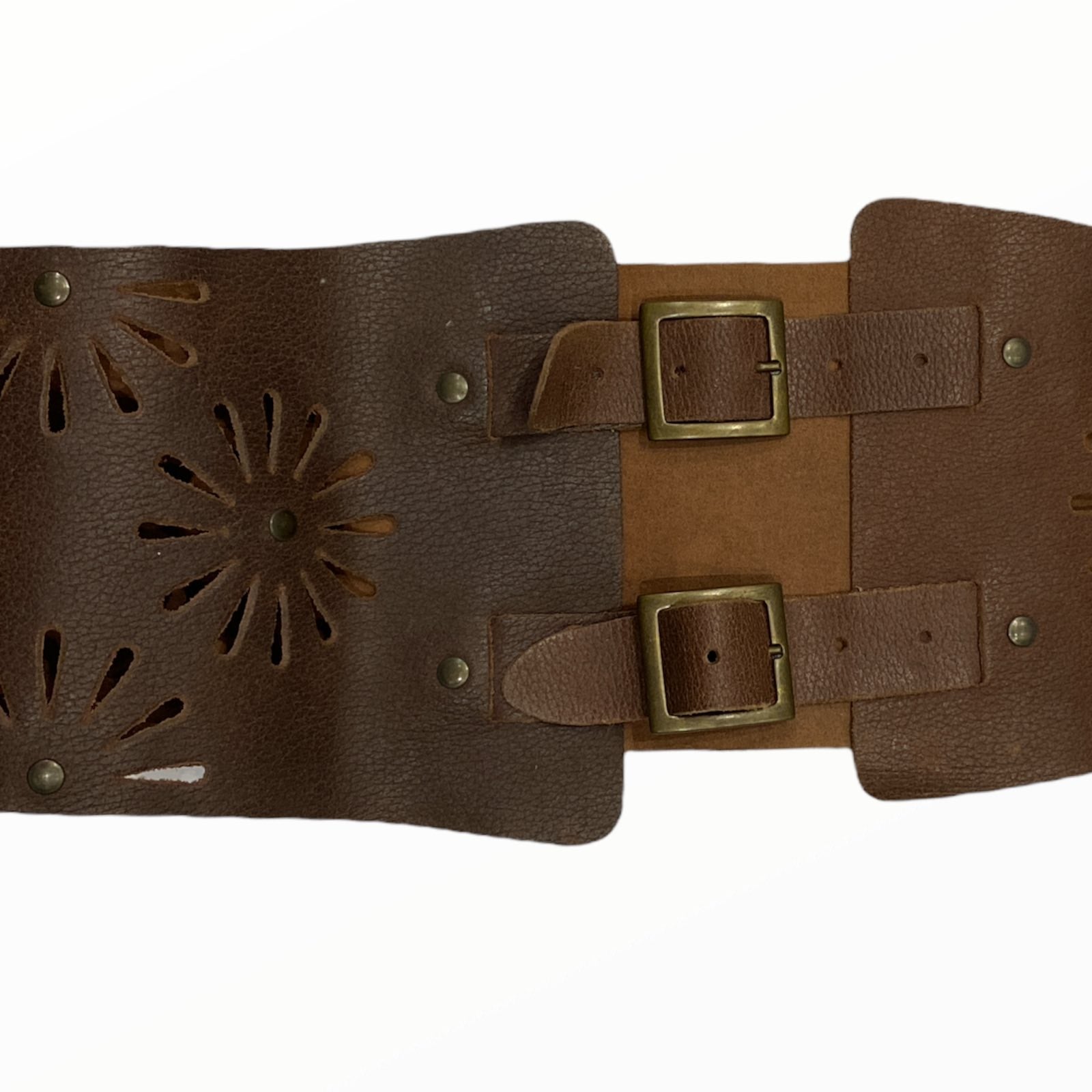 Brown leather belt with flowers