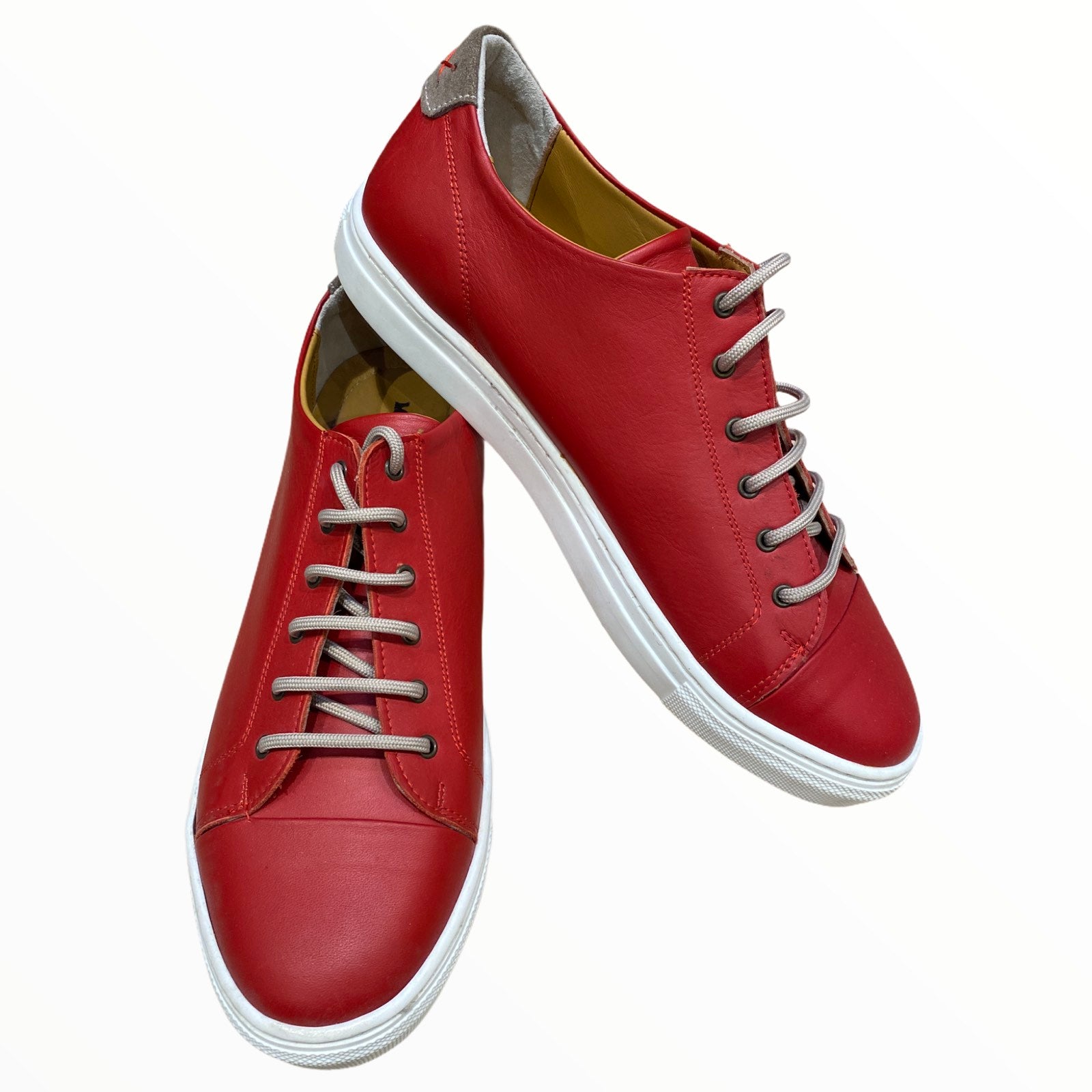 Red lifestyle anatomic leather sneakers